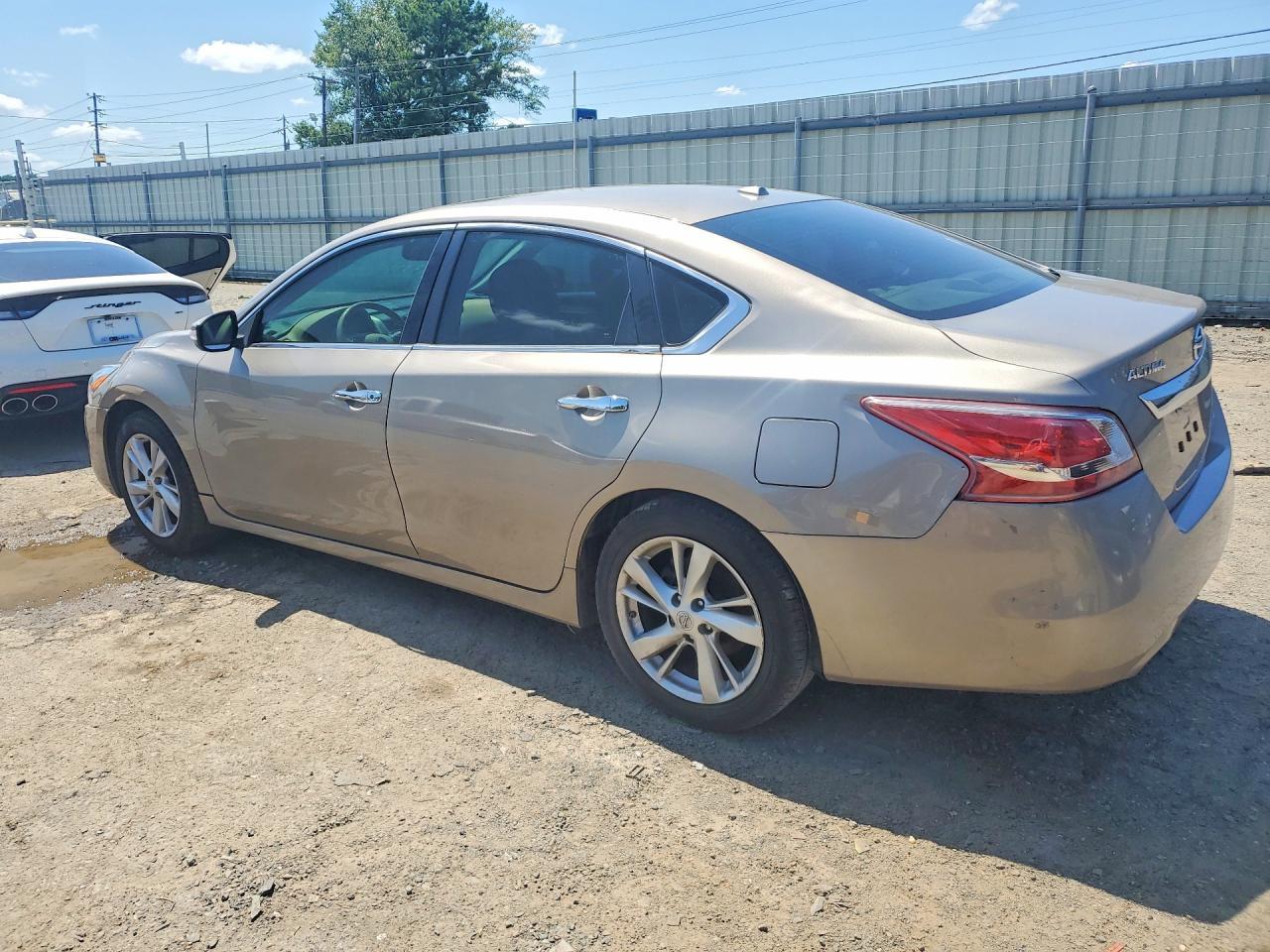 2013 Nissan Altima 2.5 - Фото 2