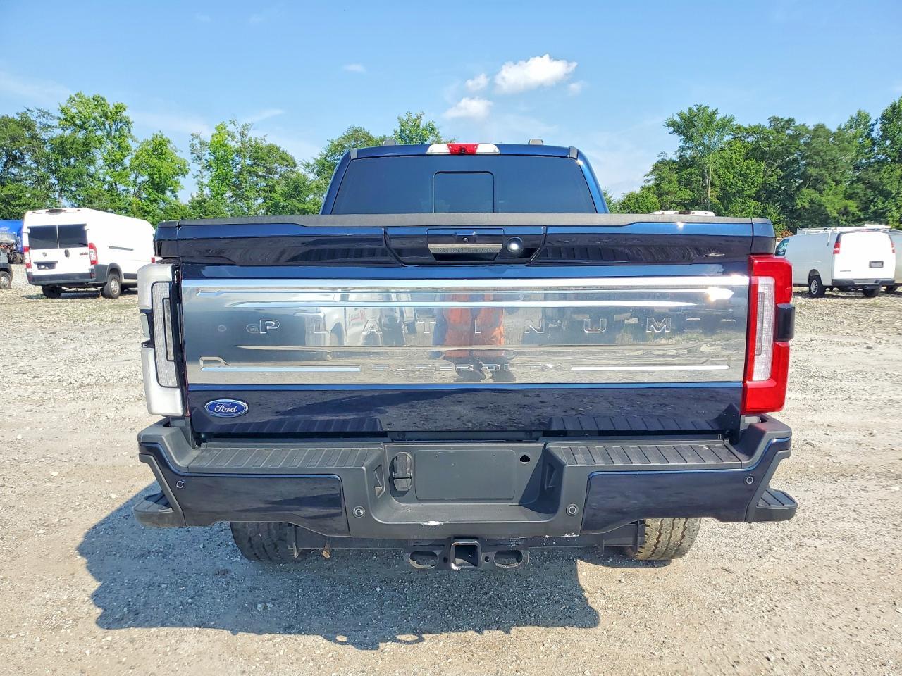 2024 Ford F250 Super Duty - Фото 6