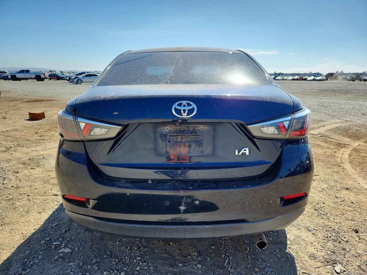 2018 Toyota Yaris Ia Base - Фото 6