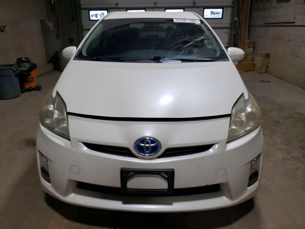 2011 Toyota Prius Two - Фото 5