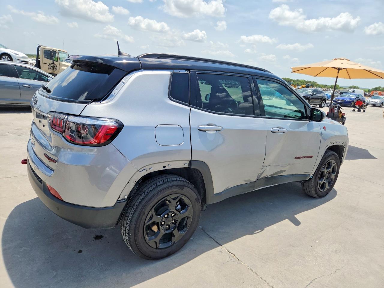 2023 Jeep Compass Trailhawk - Фото 3