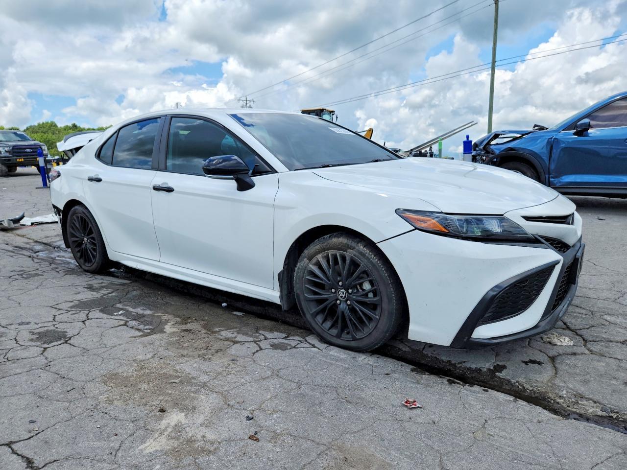 2022 Toyota Camry Se Nightshade - Фото 4