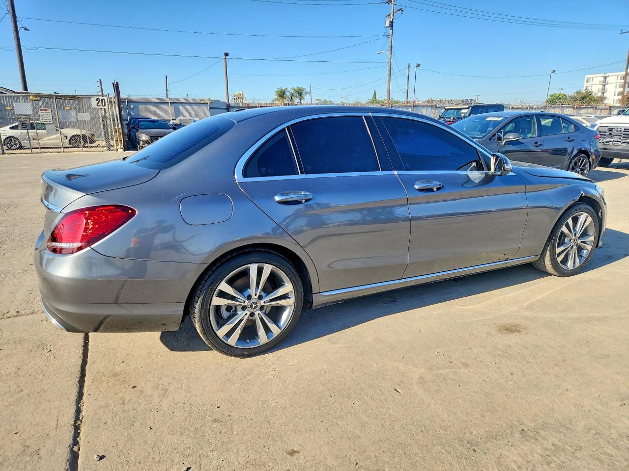 2019 Mercedes-Benz C 300 - Фото 3
