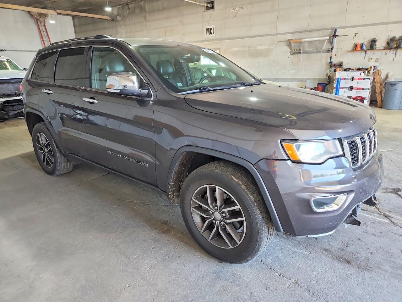 2017 Jeep Grand Cherokee Limited - Image 4