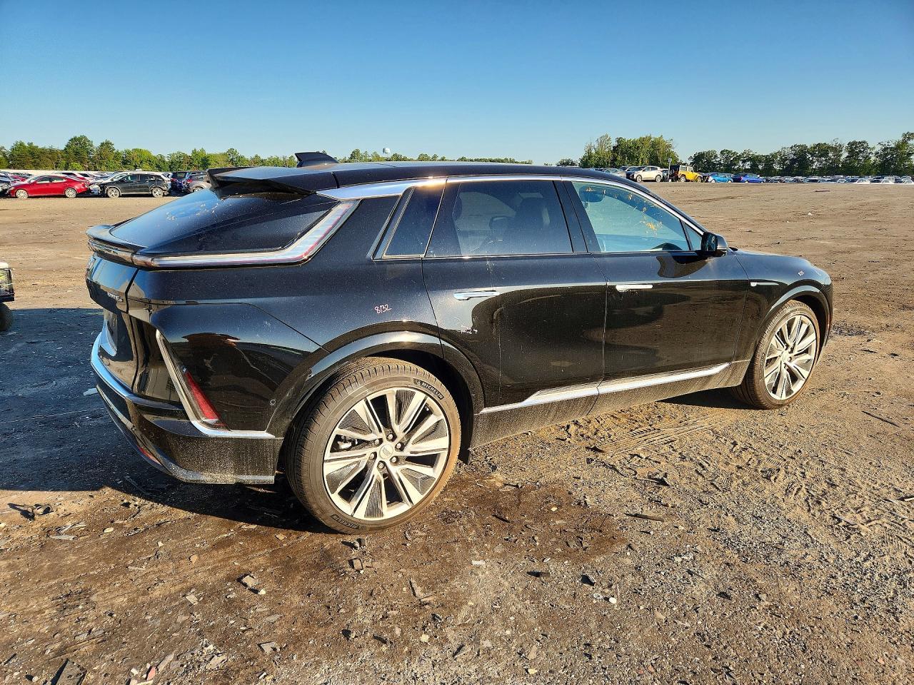 2025 Cadillac Lyriq Luxury - Image 3