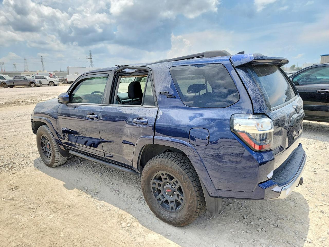 2024 Toyota 4Runner Trd Off-Road - Image 2