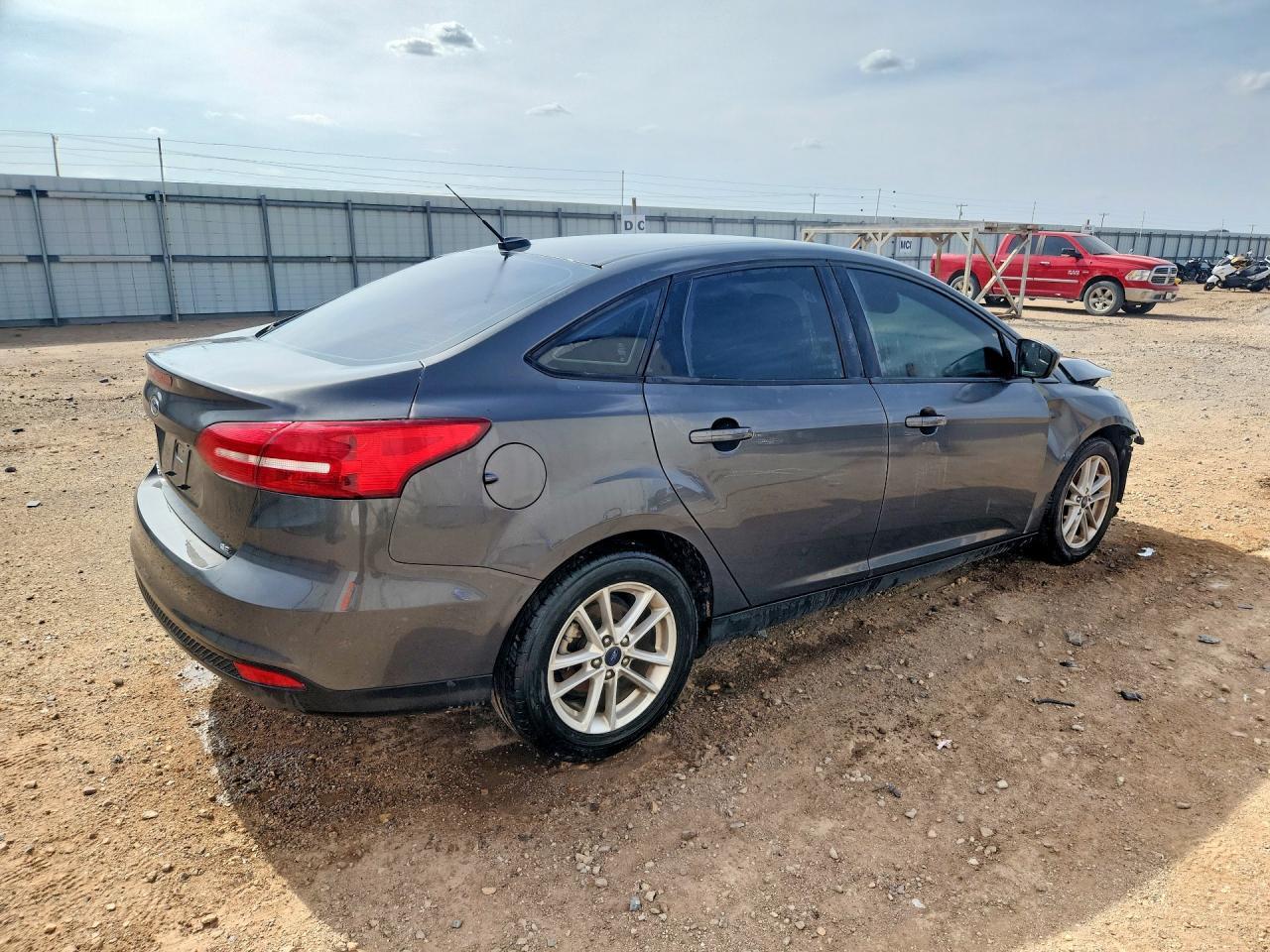 2018 Ford Focus Se - Фото 3