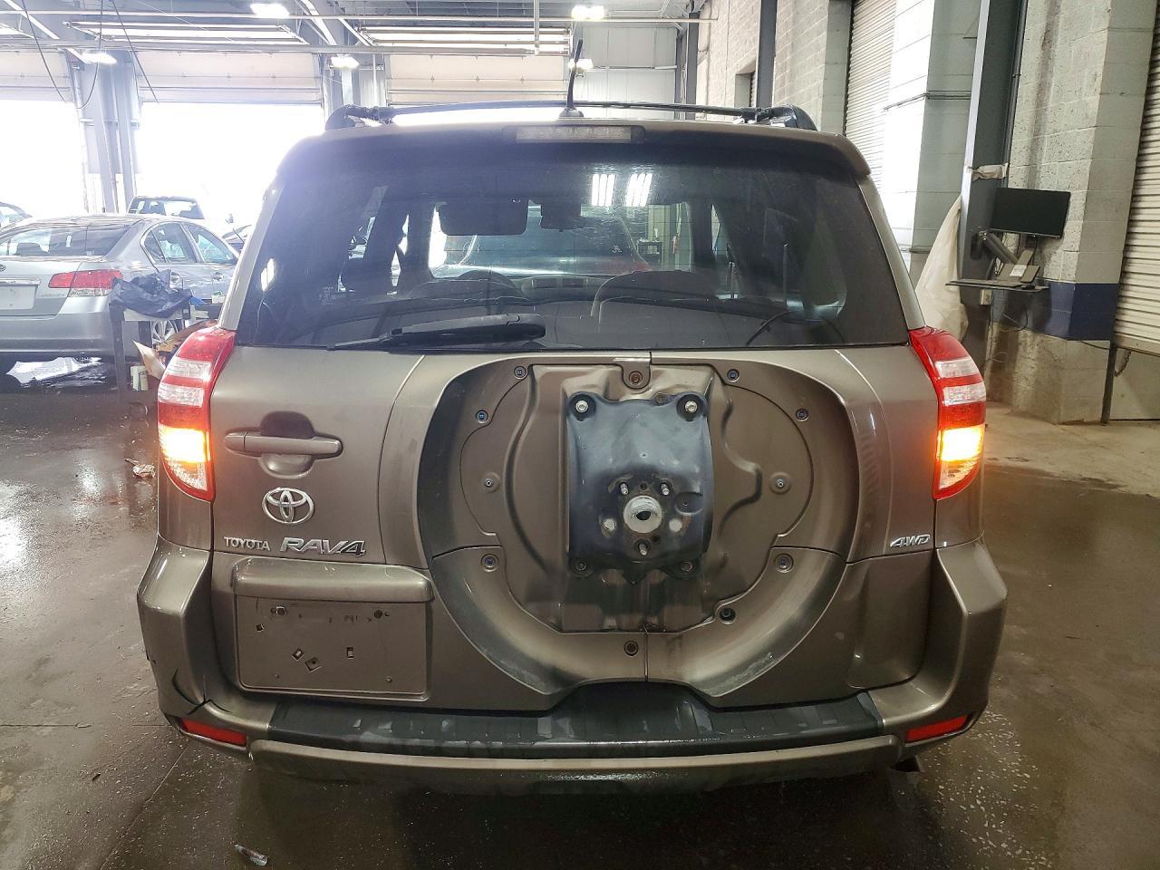 2010 Toyota Rav4 Base - Фото 6