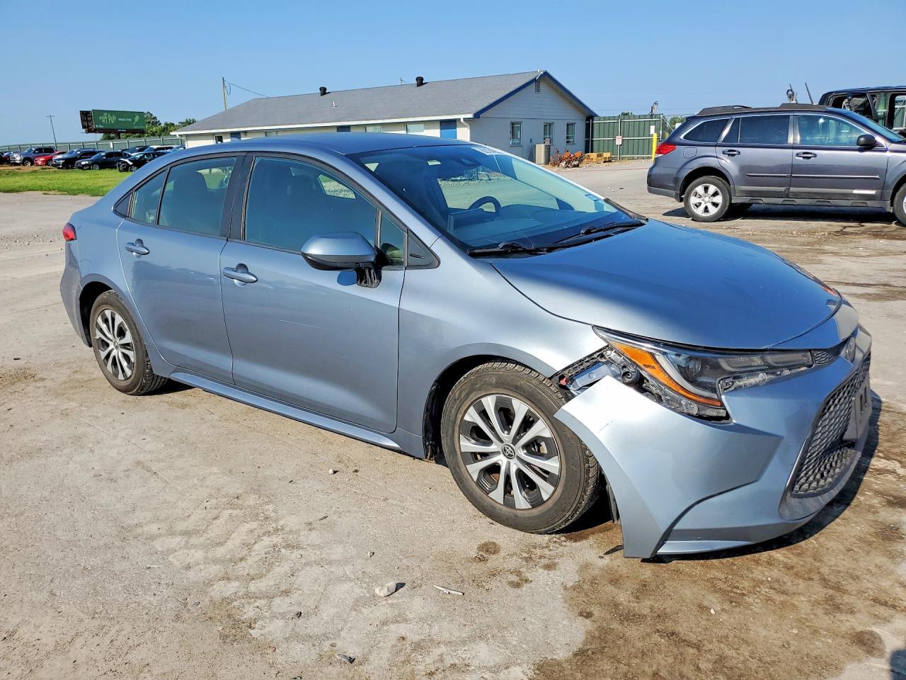 2022 Toyota Corolla Le - Image 4