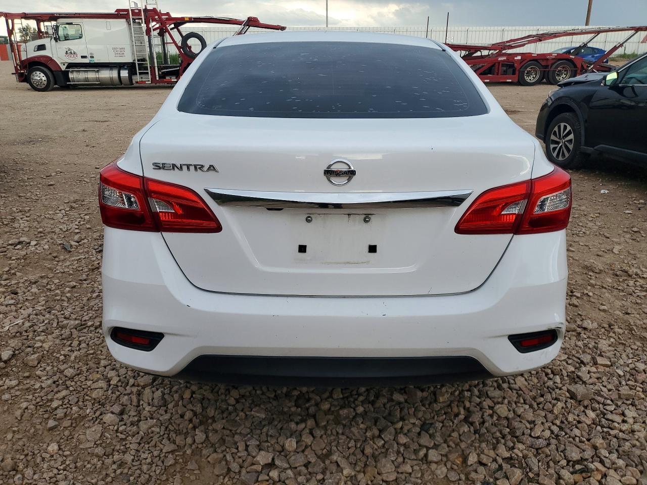 2019 Nissan Sentra S - Фото 6