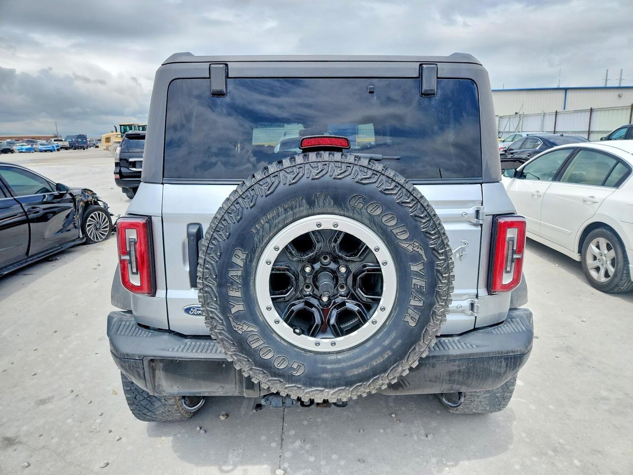 2021 Ford Bronco Base - Image 6
