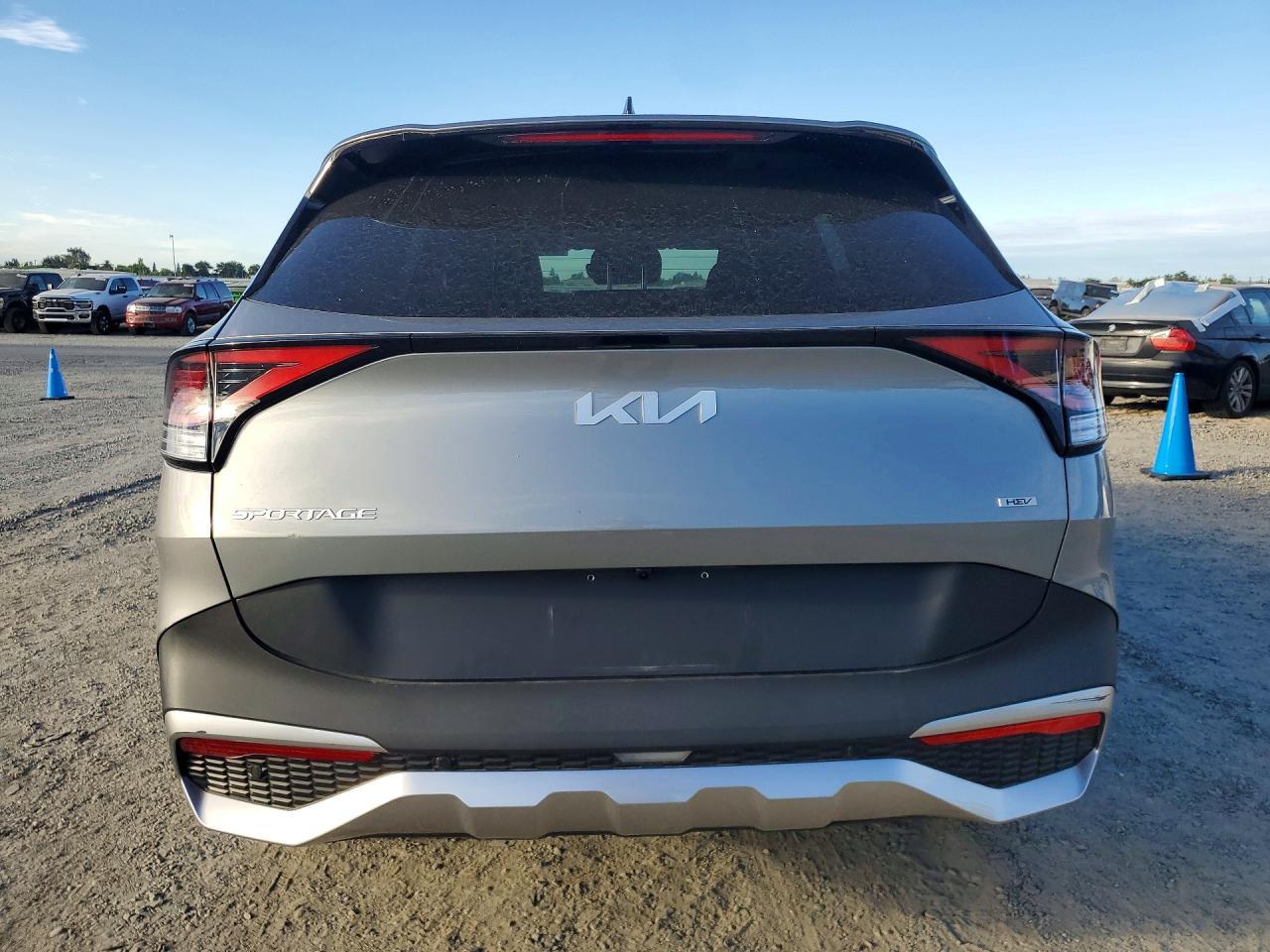 2024 Kia Sportage Hybrid Lx - Image 6