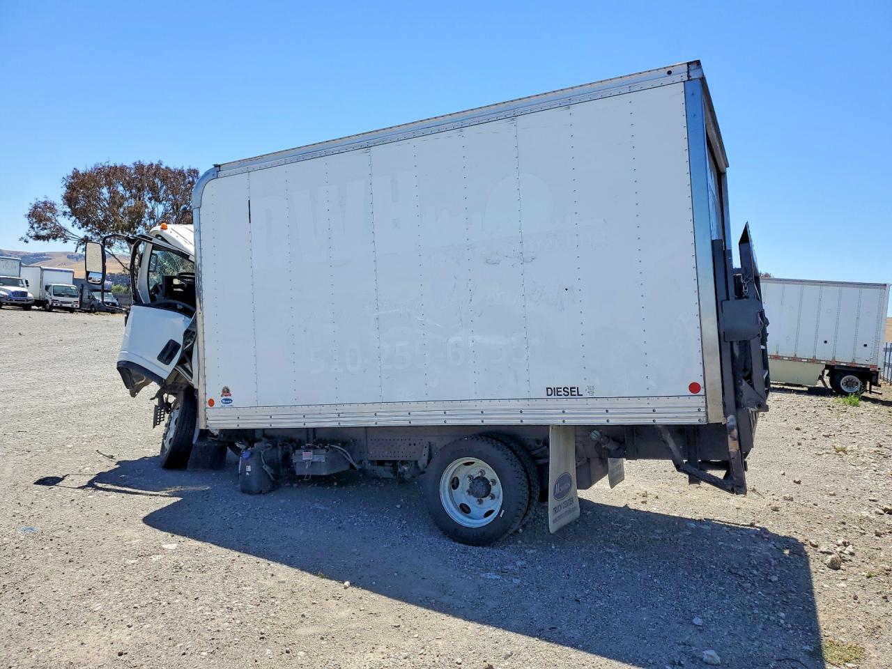 2017 Isuzu Npr Xd Box Truck - Фото 2