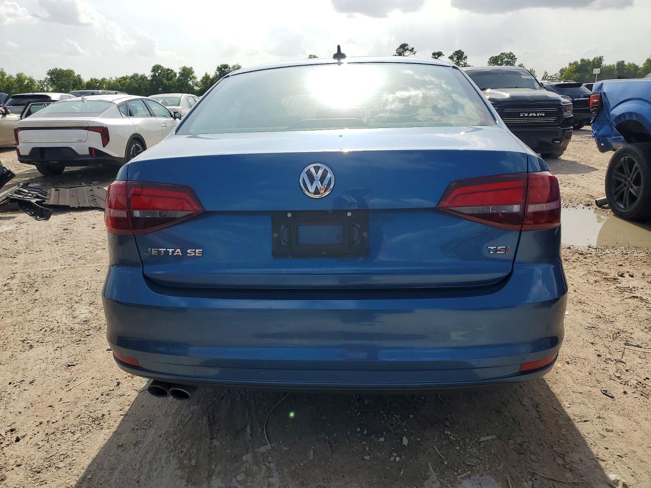 2017 Volkswagen Jetta Se - Фото 6