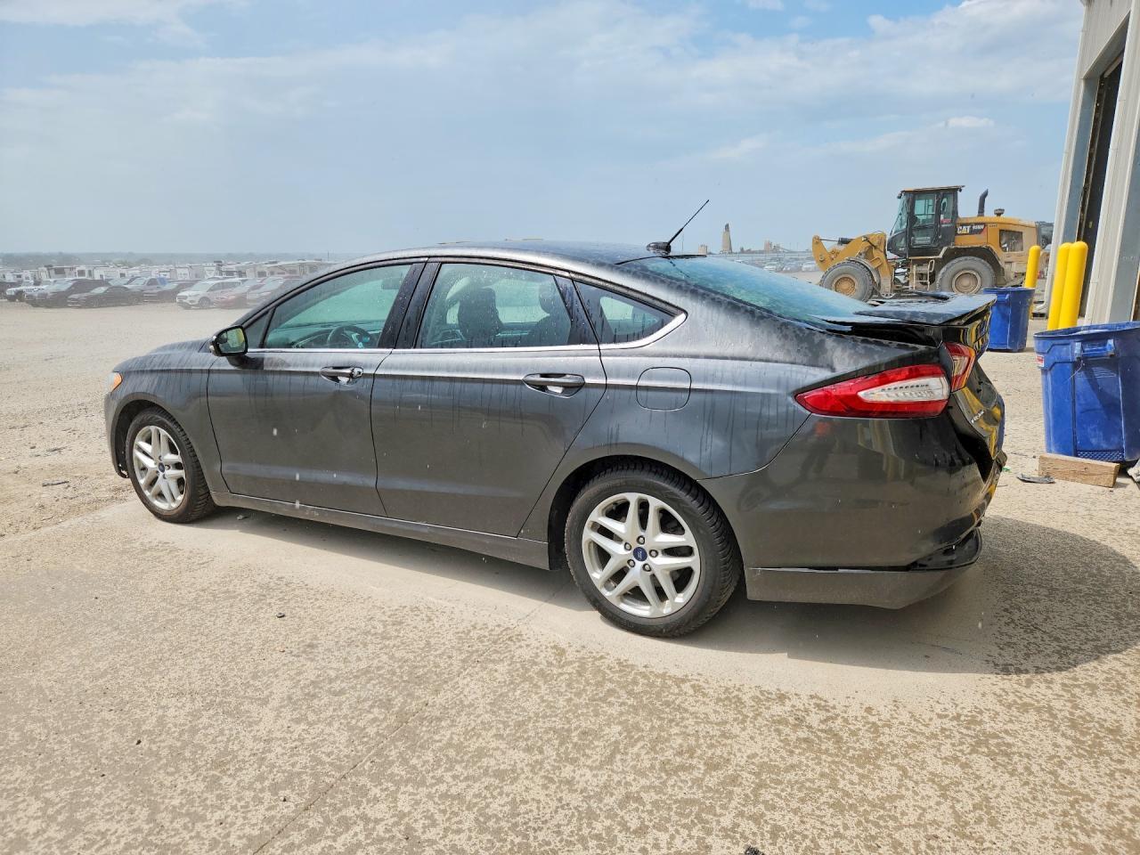 2016 Ford Fusion Se - Image 2