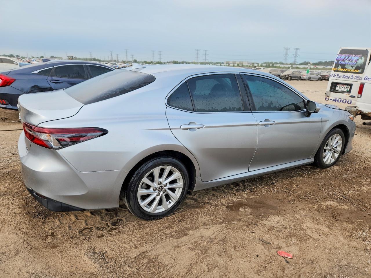 2023 Toyota Camry Le - Image 3