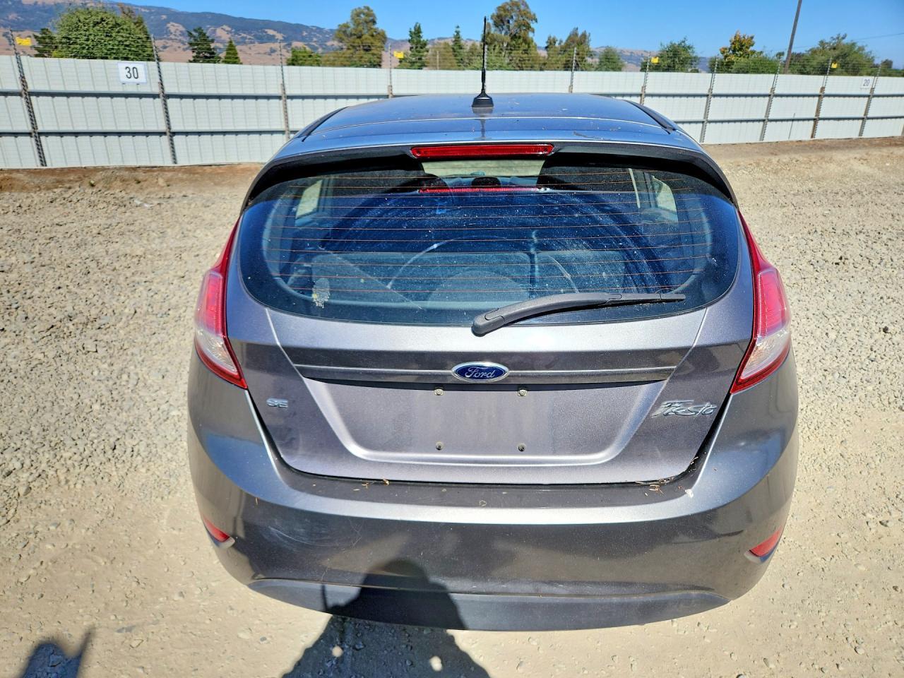 2014 Ford Fiesta Se - Image 6