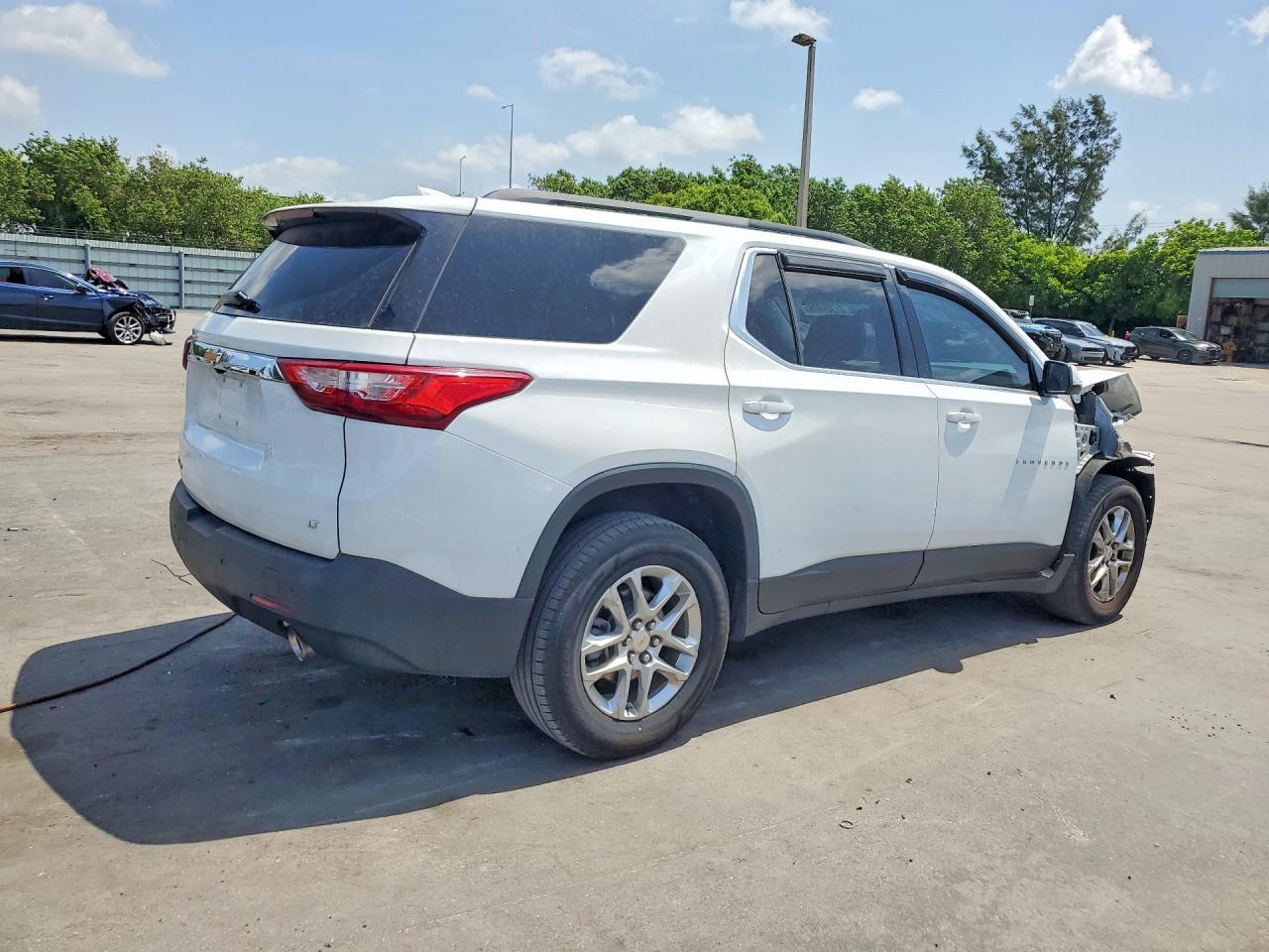 2020 Chevrolet Traverse Lt - Фото 3