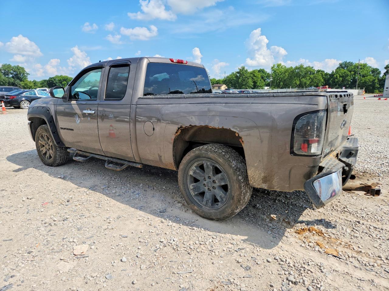 2011 Chevrolet Silverado K1500 Lt - Image 2