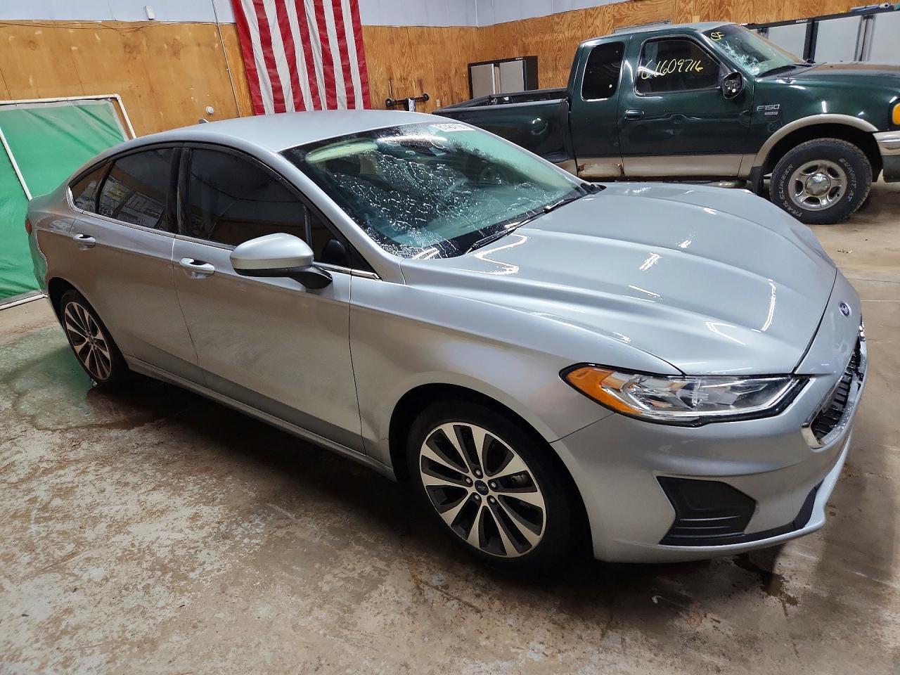 2020 Ford Fusion Se - Фото 4
