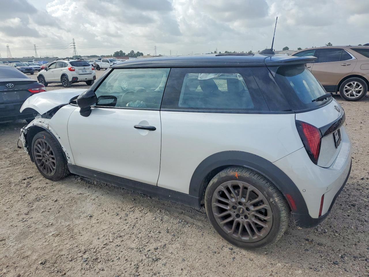 2025 Mini Cooper S - Image 2