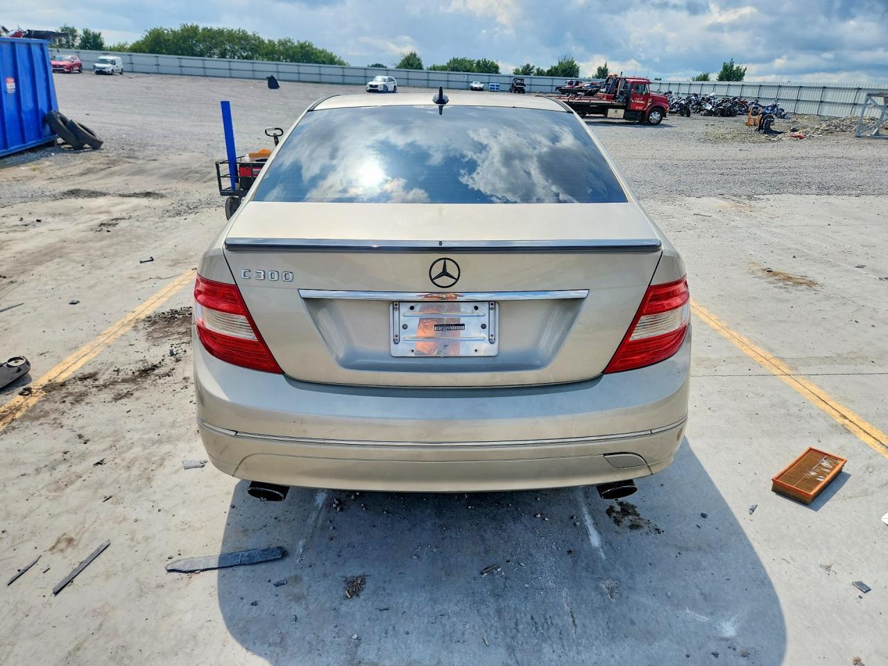 2011 Mercedes-Benz C 300 - Фото 6
