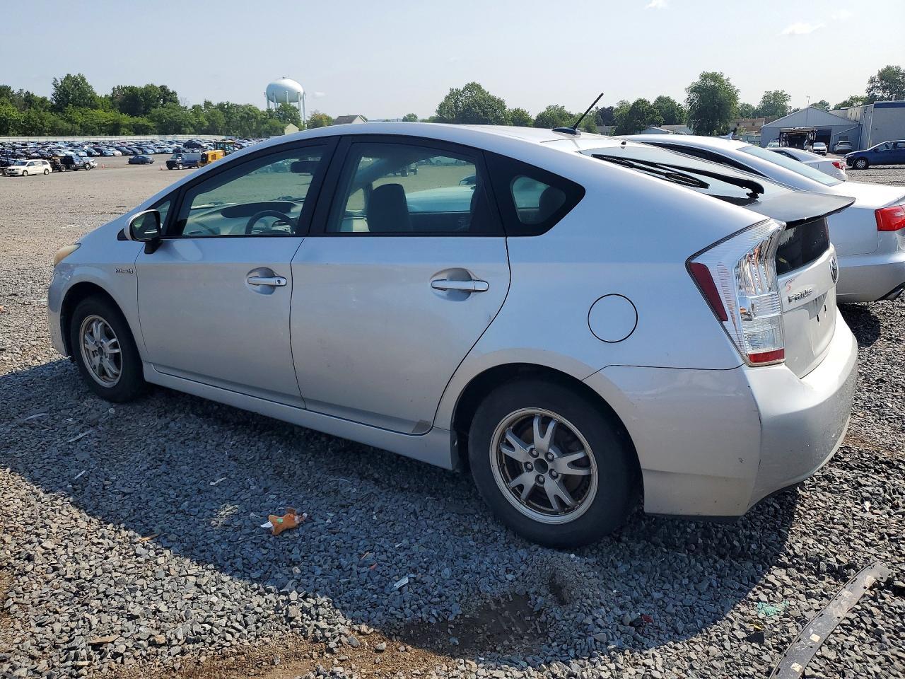 2010 Toyota Prius Ii - Image 2