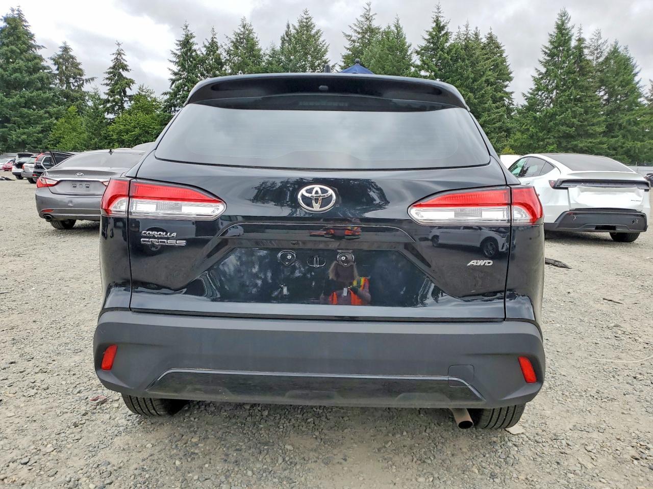 2022 Toyota Corolla Cross L - Фото 6