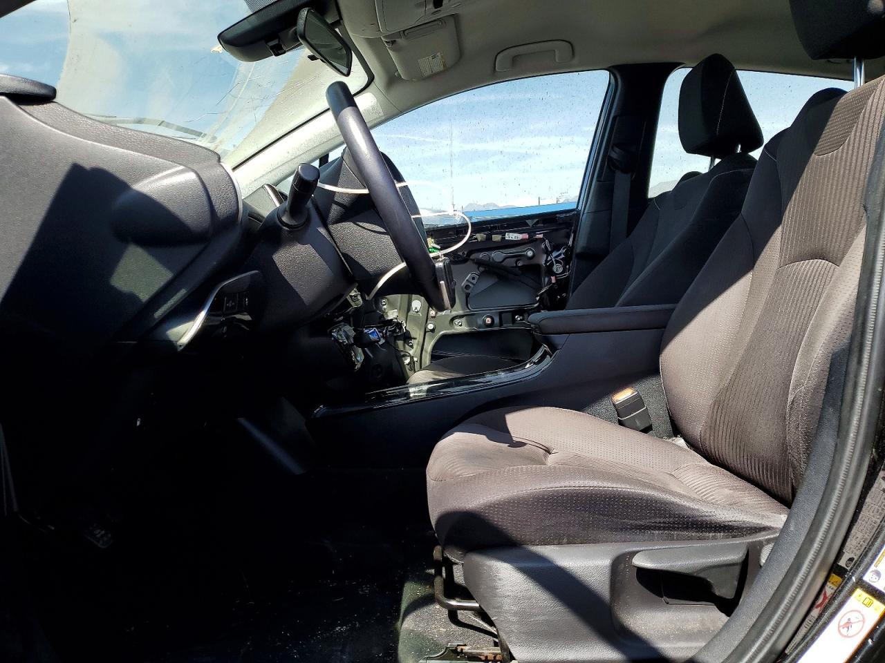 2020 Toyota Prius Prime Le - Image 7