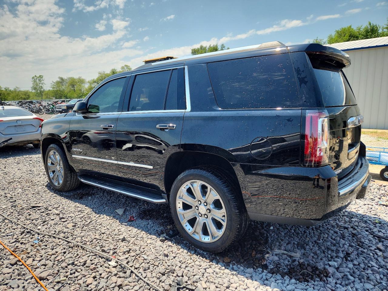 2016 GMC Yukon Denali - Image 2