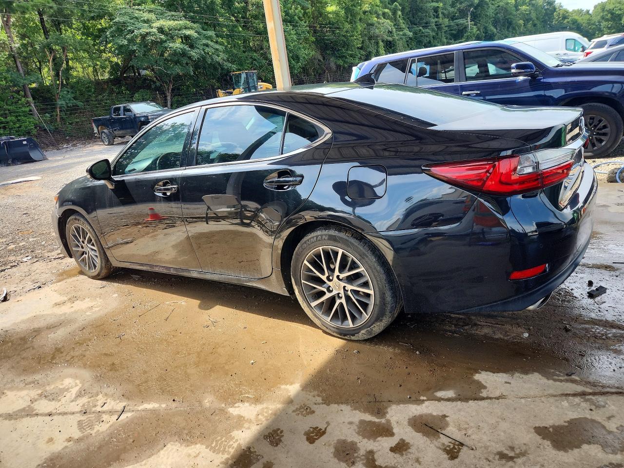 2016 Lexus Es 350 - Фото 2