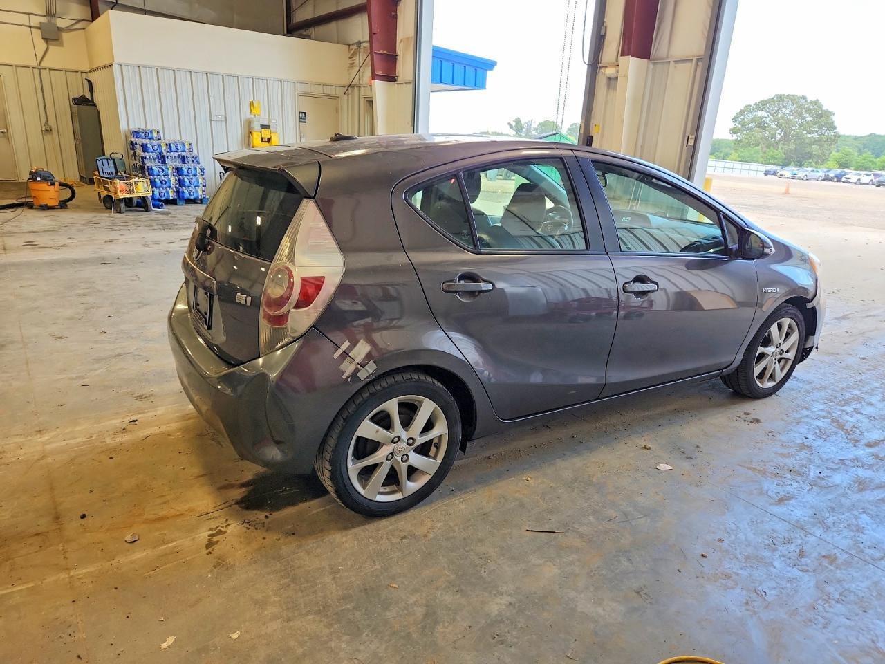 2012 Toyota Prius C Four - Фото 3