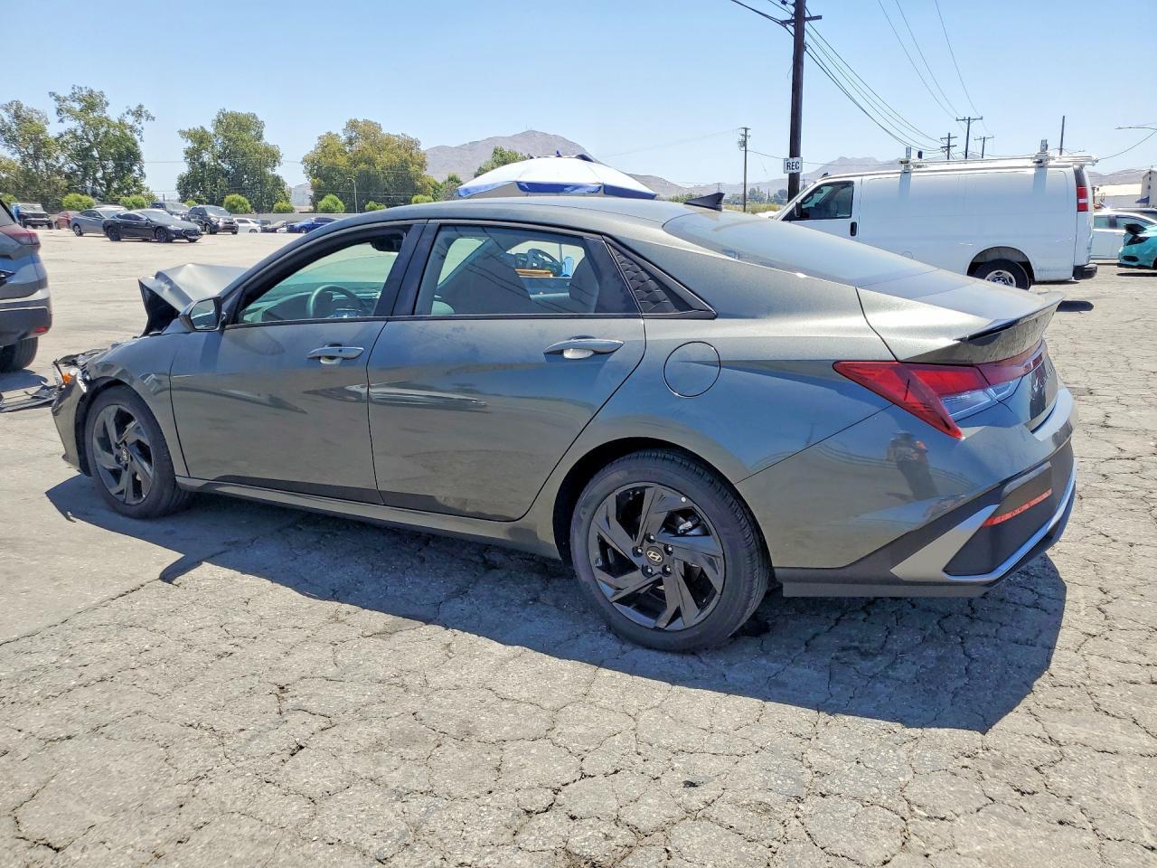 2026 Hyundai Elantra Sel Sport - Фото 2