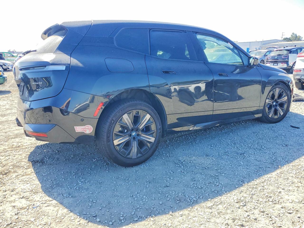 2024 BMW Ix - Image 3