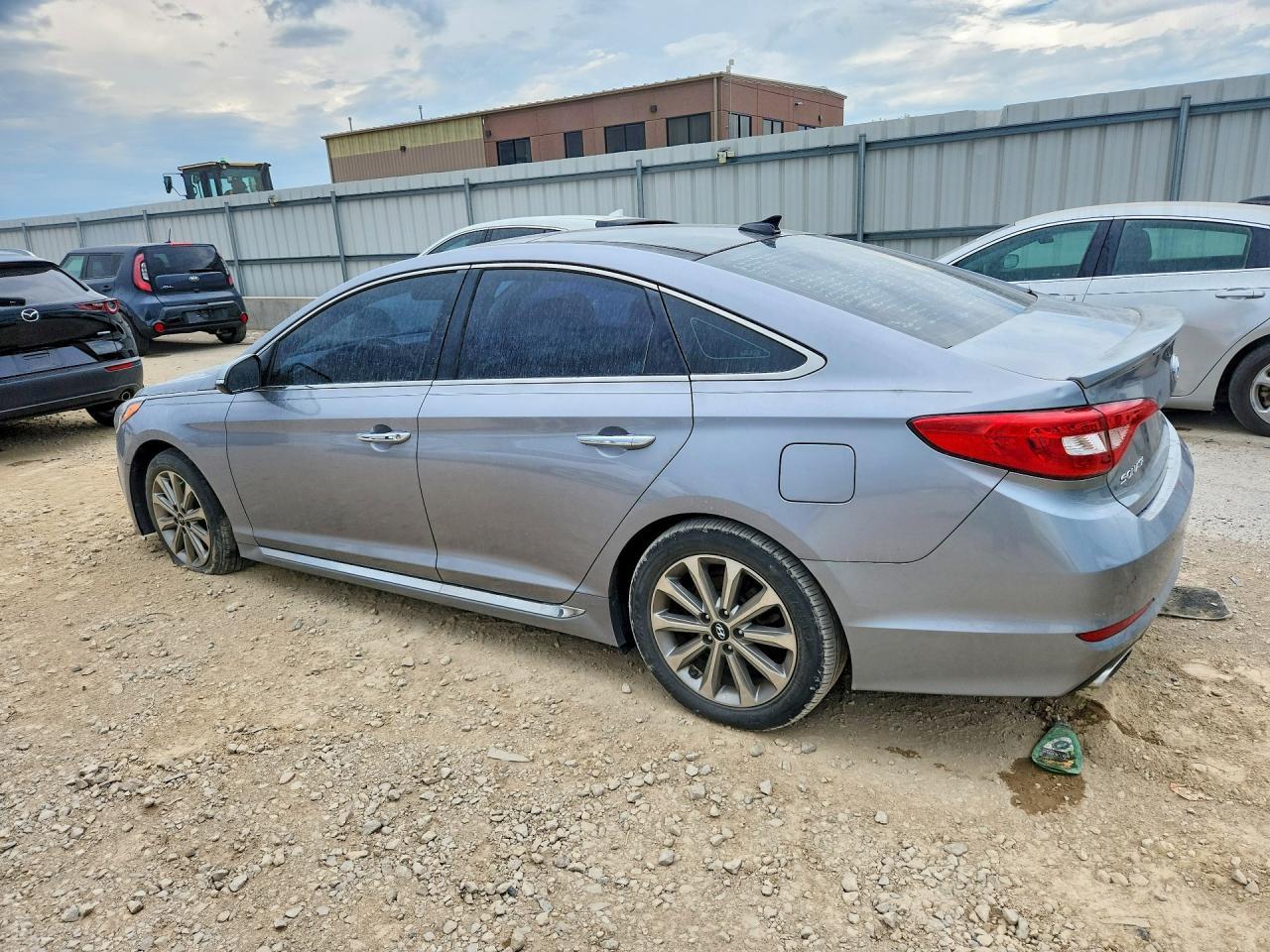 2016 Hyundai Sonata Limited - Фото 2