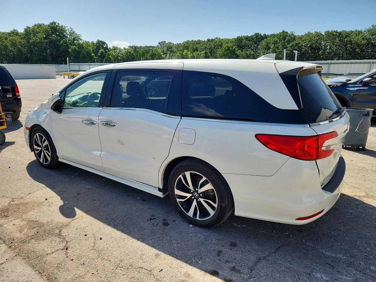 2019 Honda Odyssey Elite - Фото 2