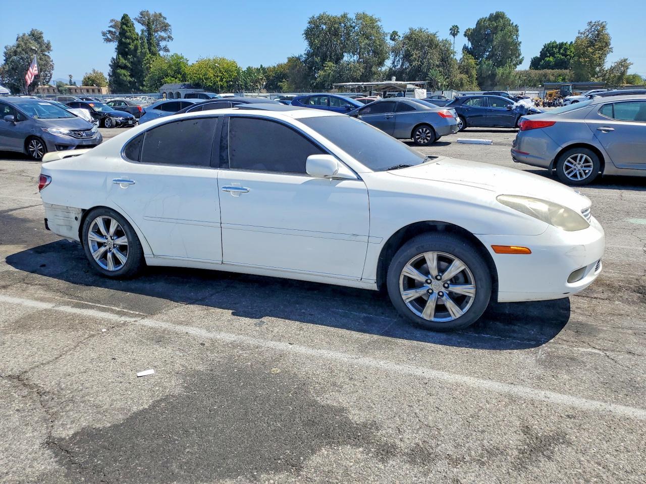 2004 Lexus Es 330 - Image 4