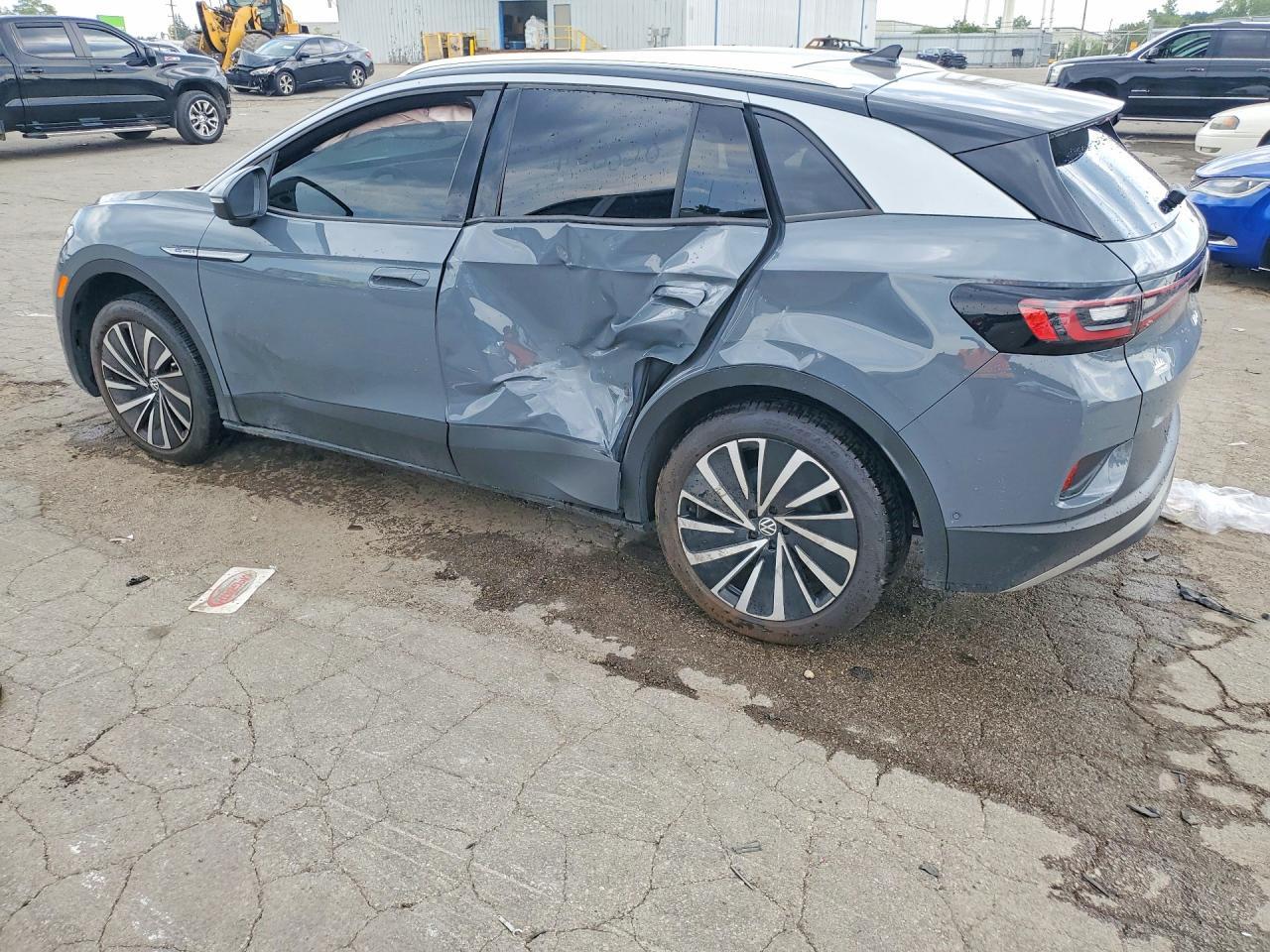 2023 Volkswagen Id.4 Pro S Plus - Image 2