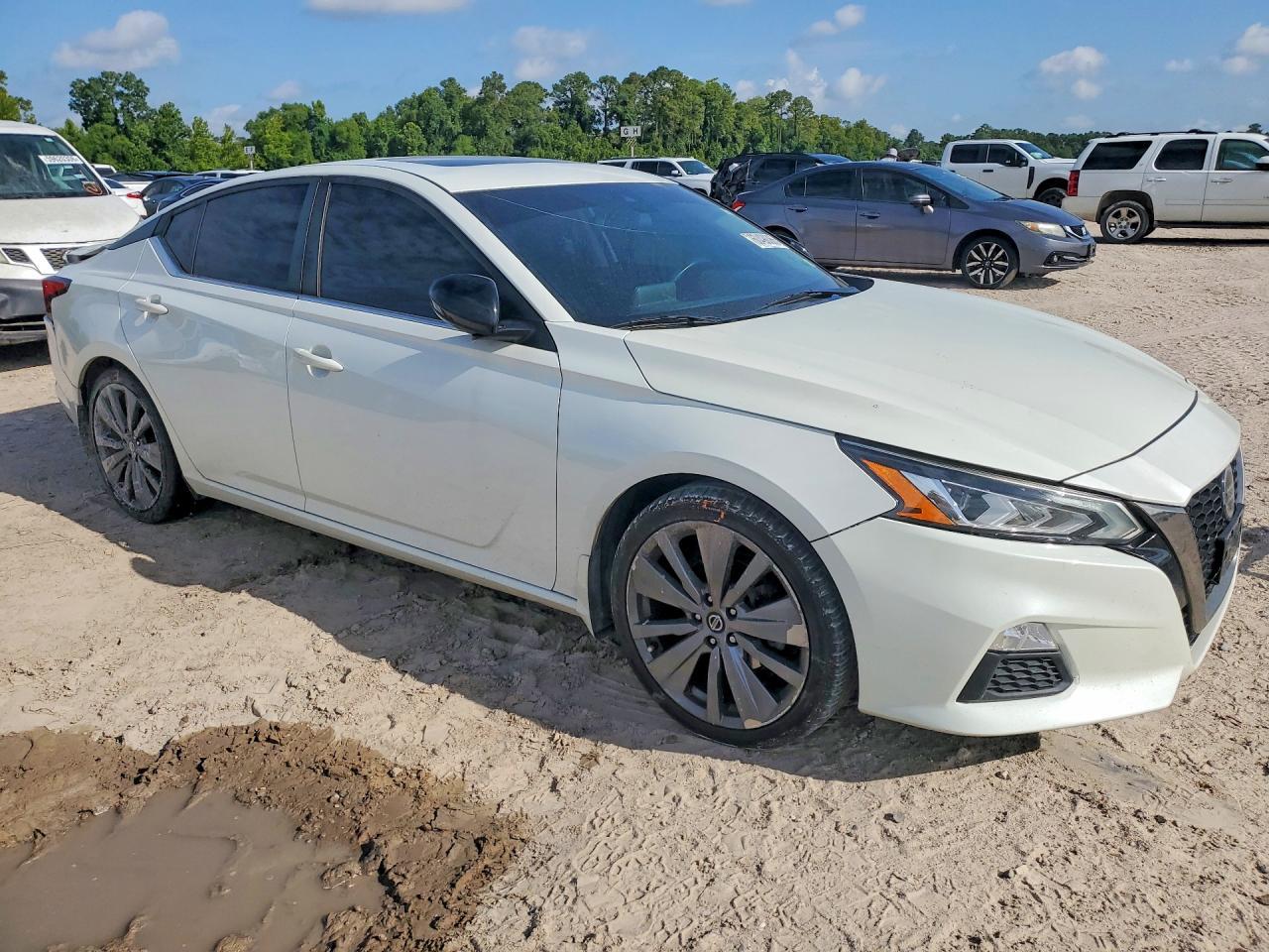 2020 Nissan Altima Sr - Фото 4