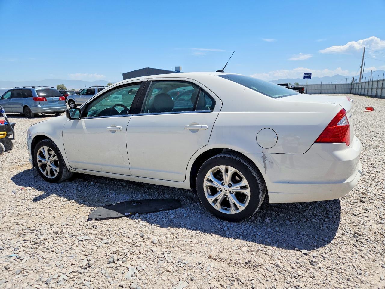 2012 Ford Fusion Se - Image 2