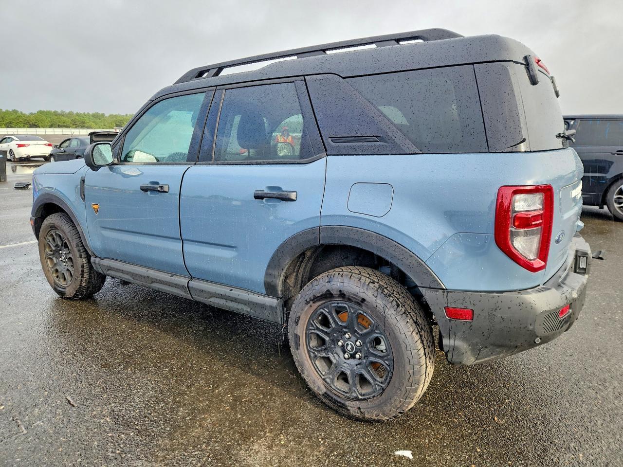 2025 Ford Bronco Sport Badlands - Image 2