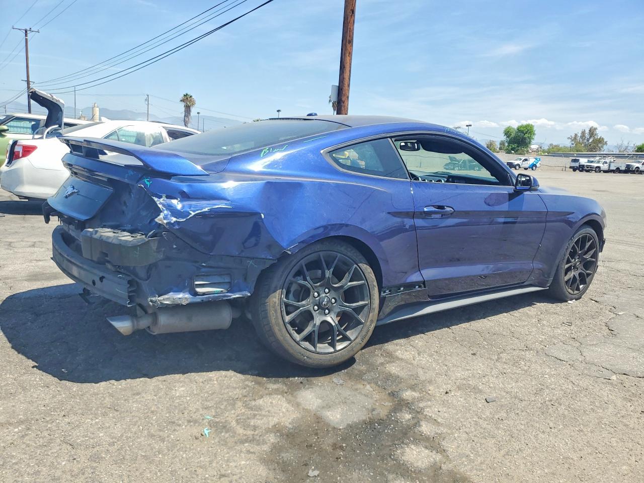 2019 Ford Mustang - Image 3