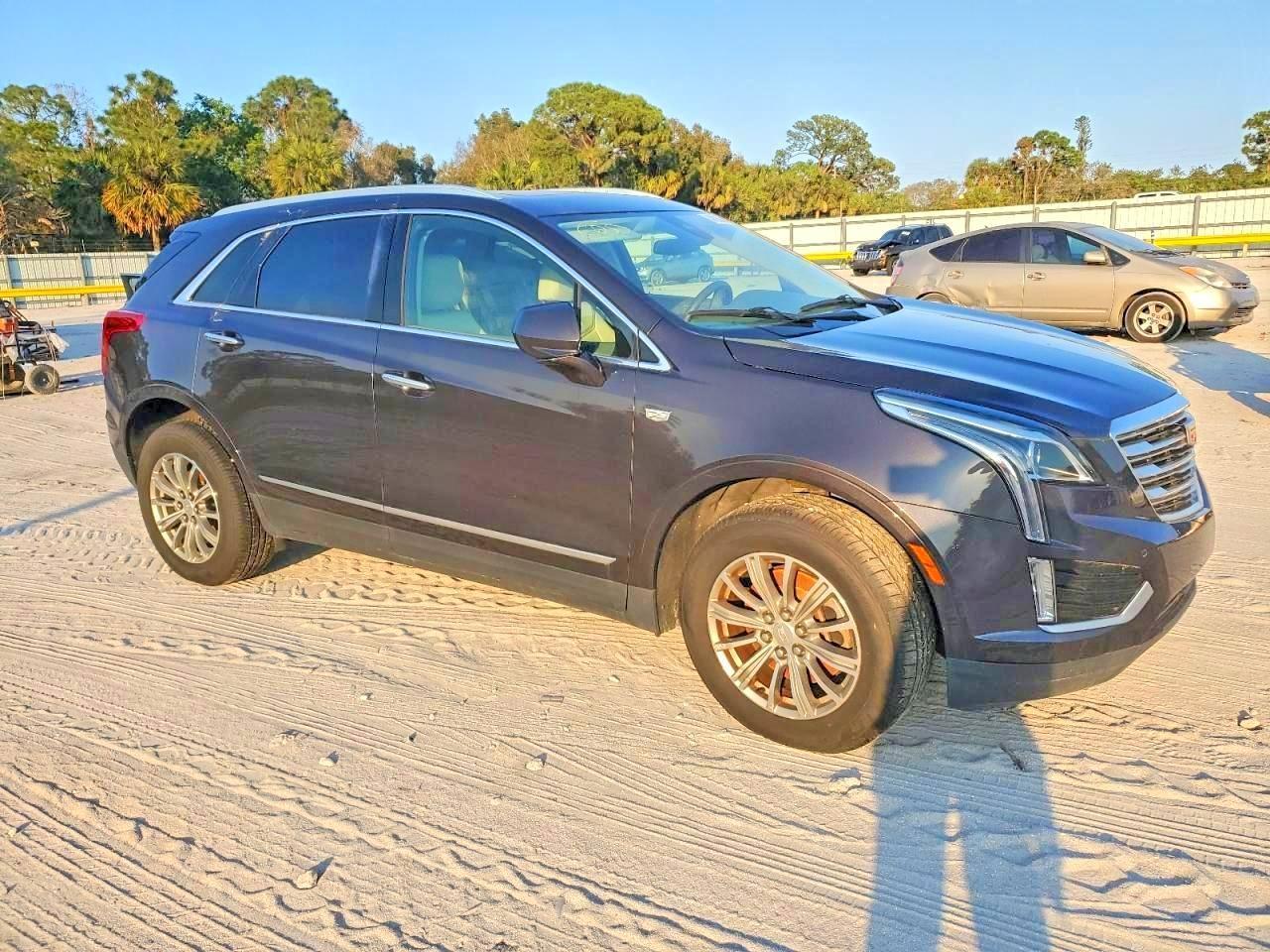 2017 Cadillac Xt5 Luxury - Image 4