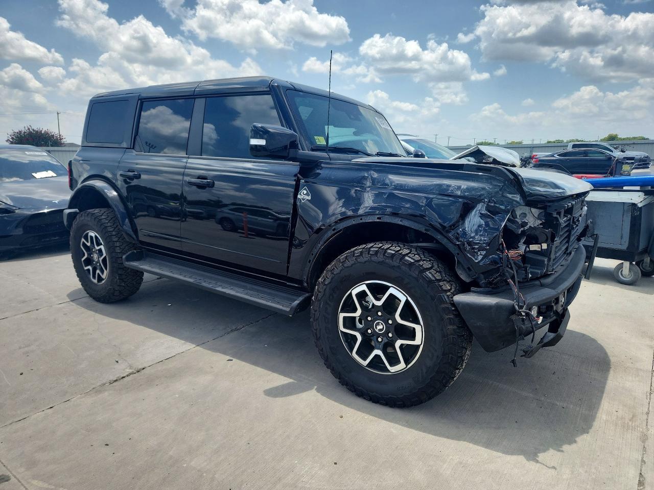 2025 Ford Bronco Outer Banks - Фото 4