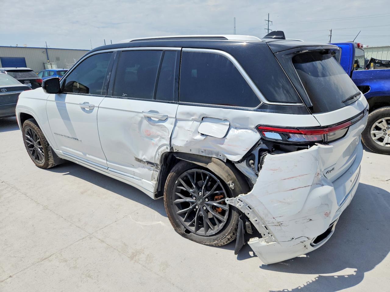 2023 Jeep Grand Cherokee Summit - Фото 2