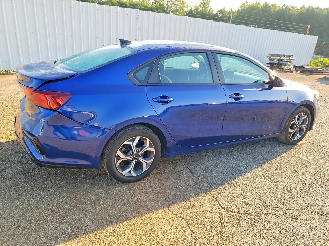 2020 Kia Forte Lxs - Фото 3