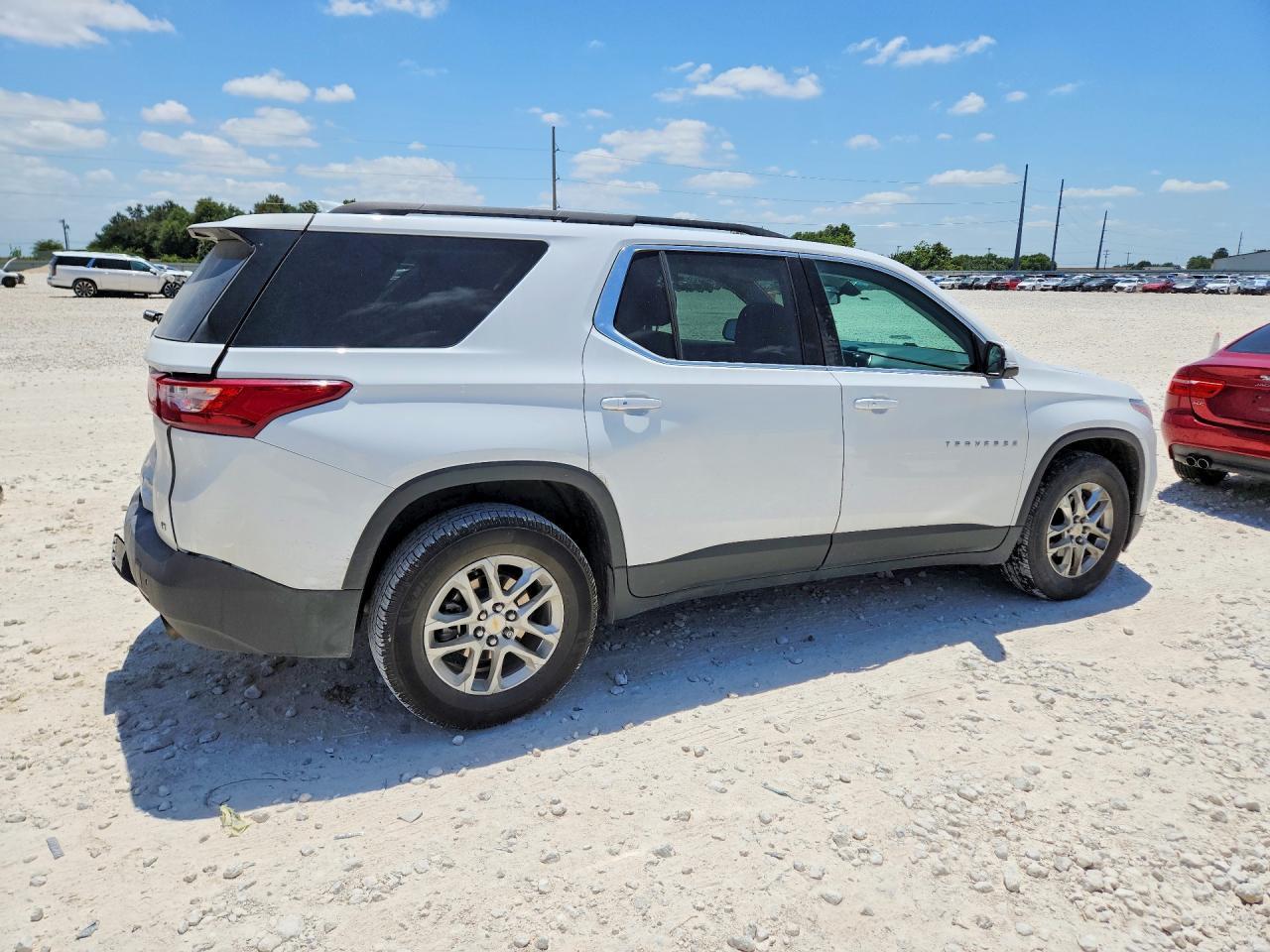 2021 Chevrolet Traverse Lt - Фото 3
