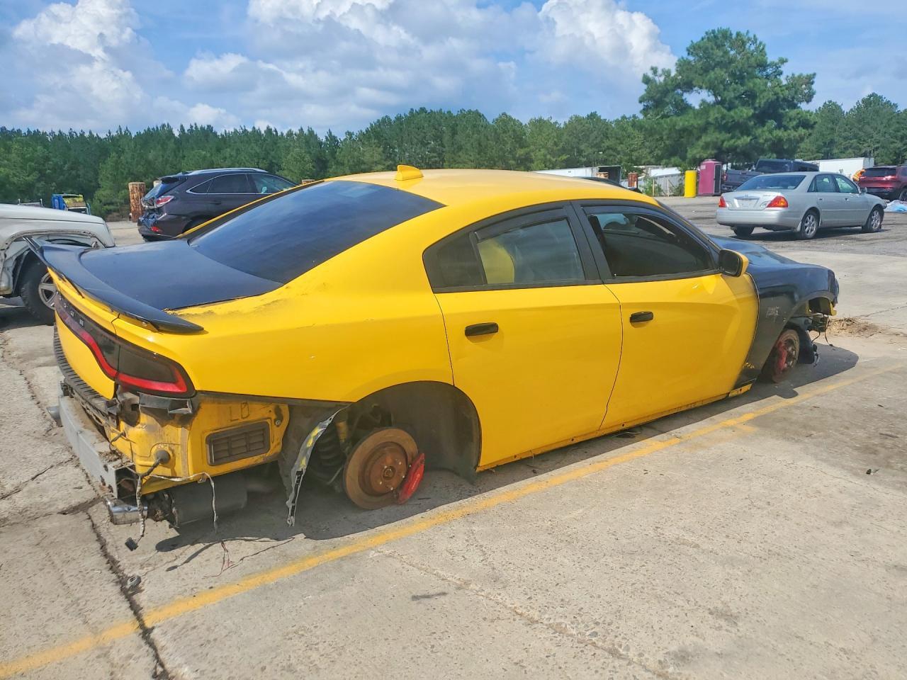 2017 Dodge Charger R/T 392 - Image 3