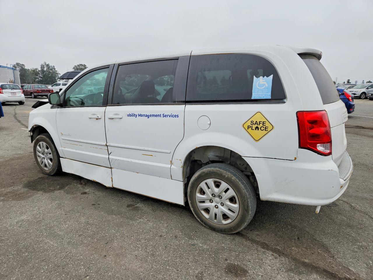 2017 Dodge Grand Caravan Se - Image 2