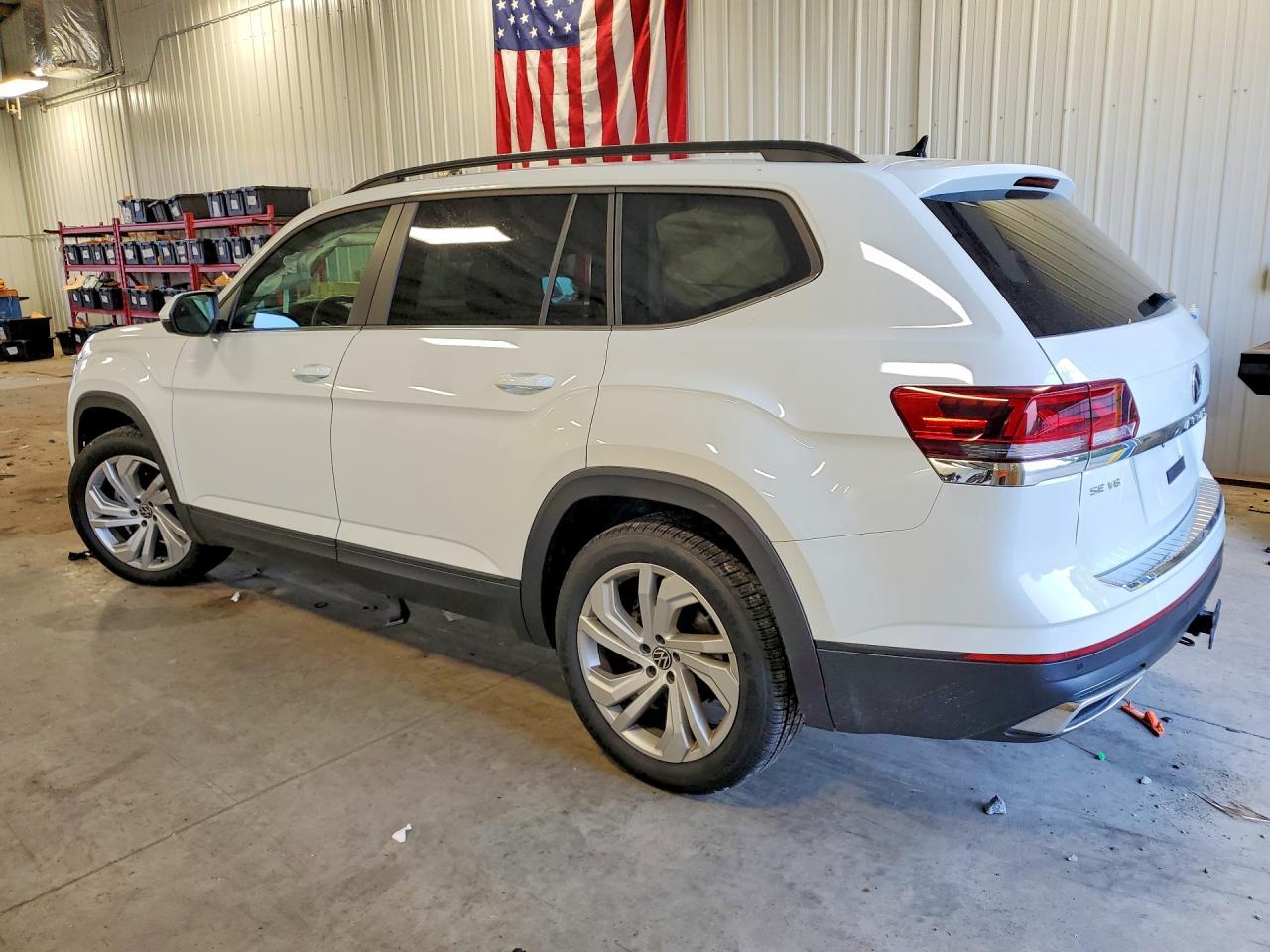 2023 Volkswagen Atlas Se - Image 2